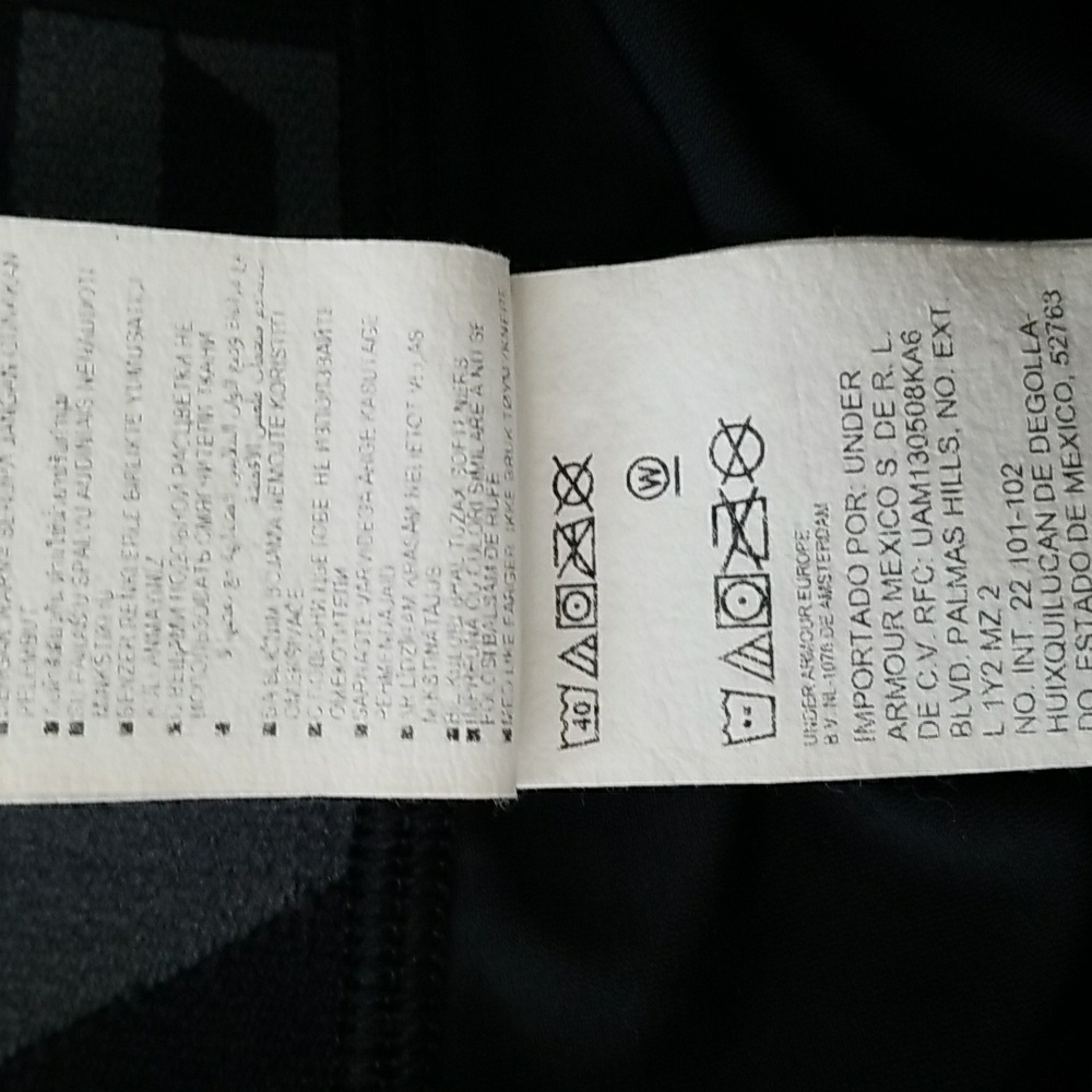 Under Armour HeatGear Compression Leggings - Size Medium - Picture 9 of 10